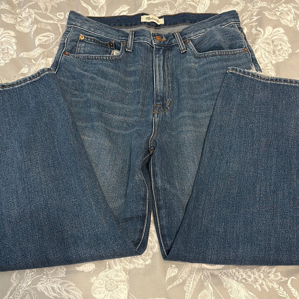 NWOT Madewell Mom Jean - Size 30